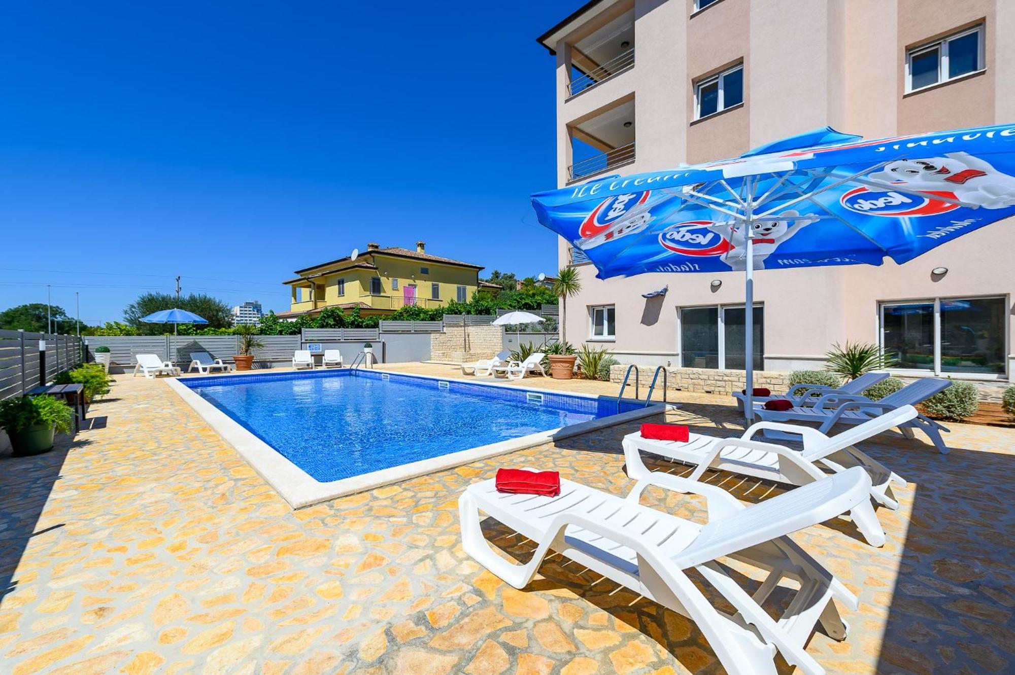 Stancija Amorozo 5 Ap 2 Porec Exterior photo