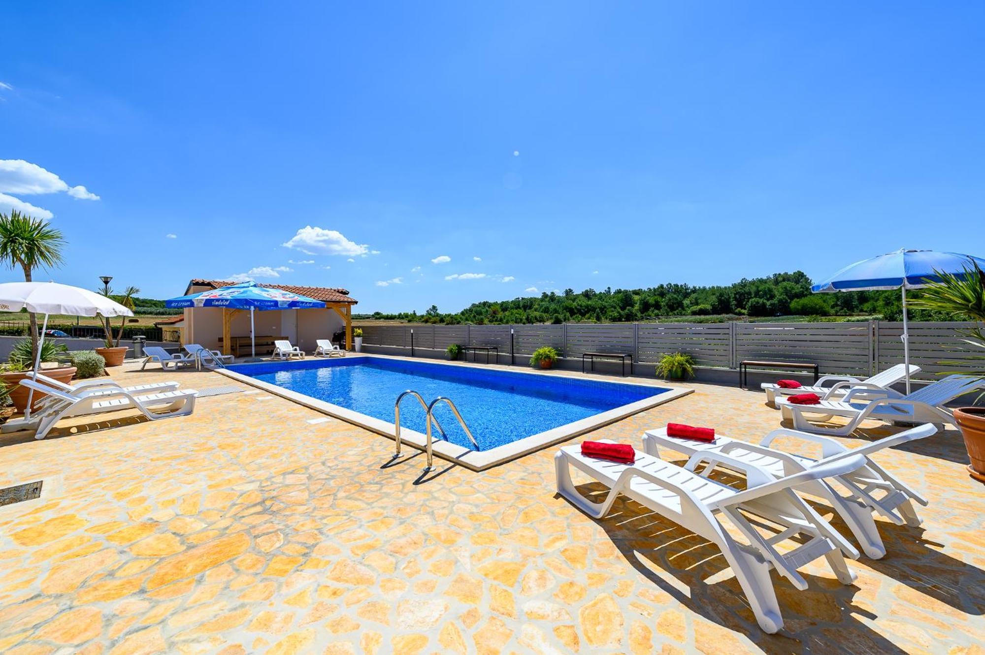 Stancija Amorozo 5 Ap 2 Porec Exterior photo